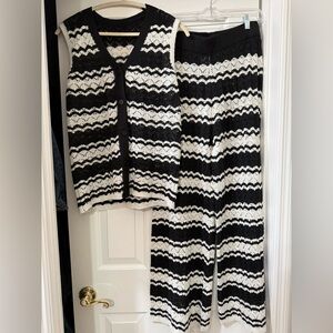 Black and Off-White Knit Sleeveless Top and Pants Set *NWOT